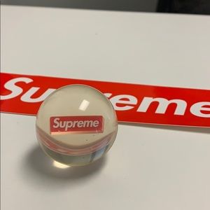 Supreme bouncing ball